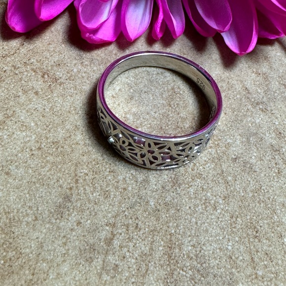 925 Sterling silver ring Size 8 - Picture 6 of 7